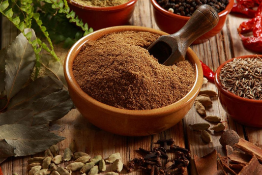 गोडा मसाल्याचे उपयोग आणि घराघरातील महत्व